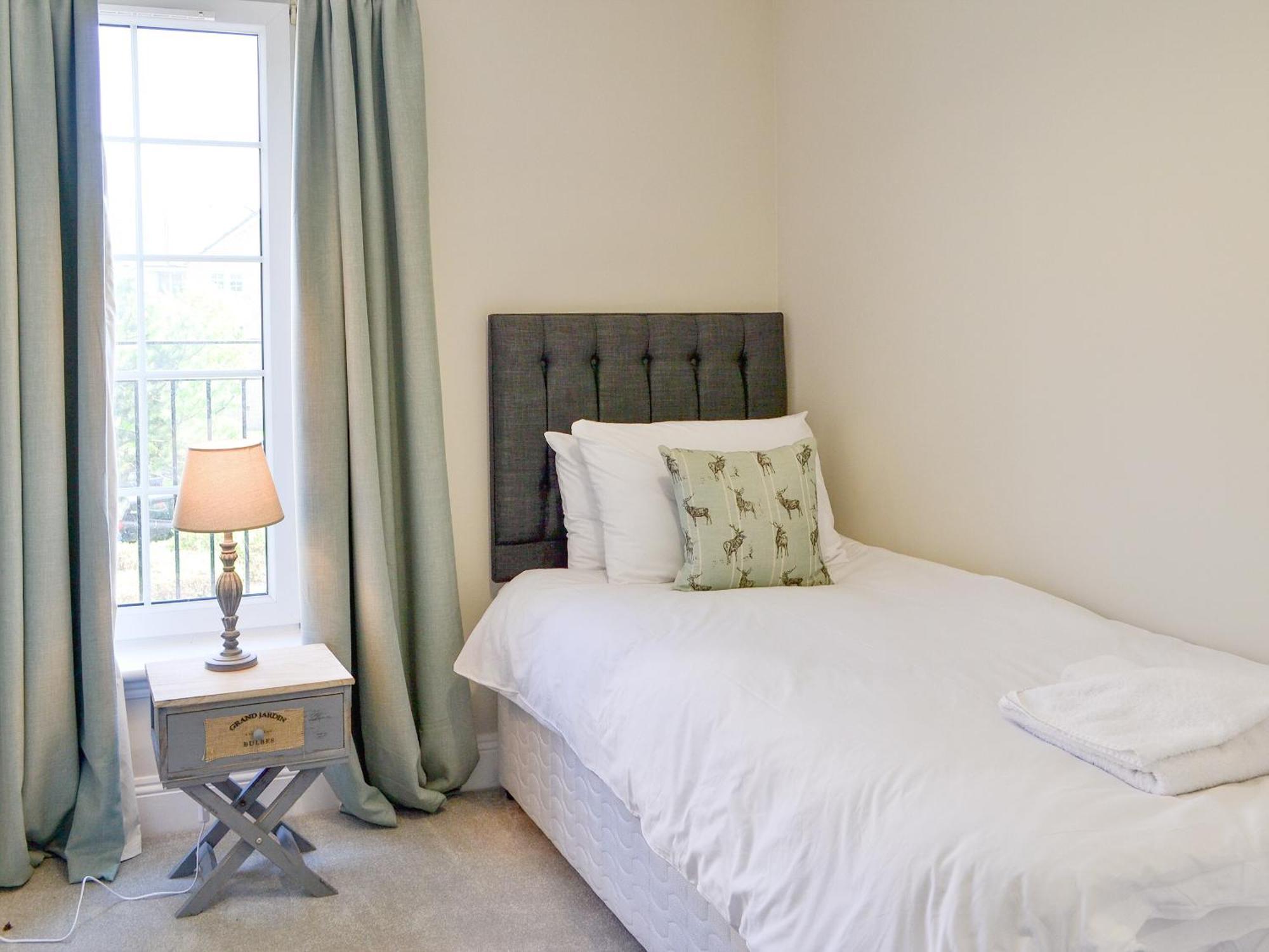 Powderhall Brae - Edinburgh — Photos 1